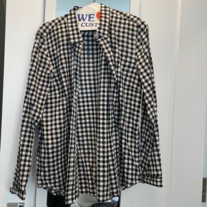 Gap size L black and white checkered Long sleeve button down
